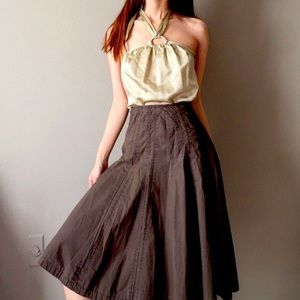 Silk White House Black Market. Size 4. Gold